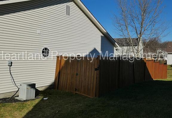 2nd image of 7150 Bracken Ln