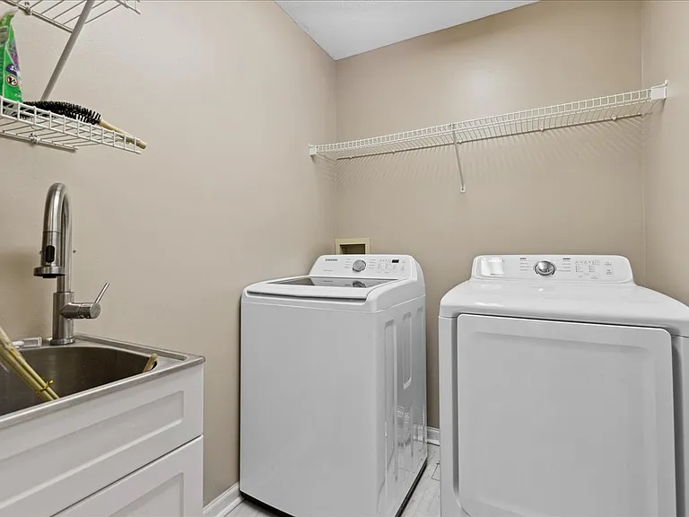 6657 Gender Rd — Photo 15