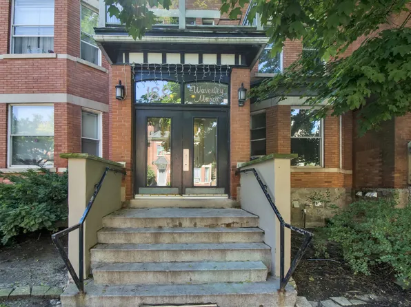 188 Waverley St #308, Ottawa, ON K2P 0V6