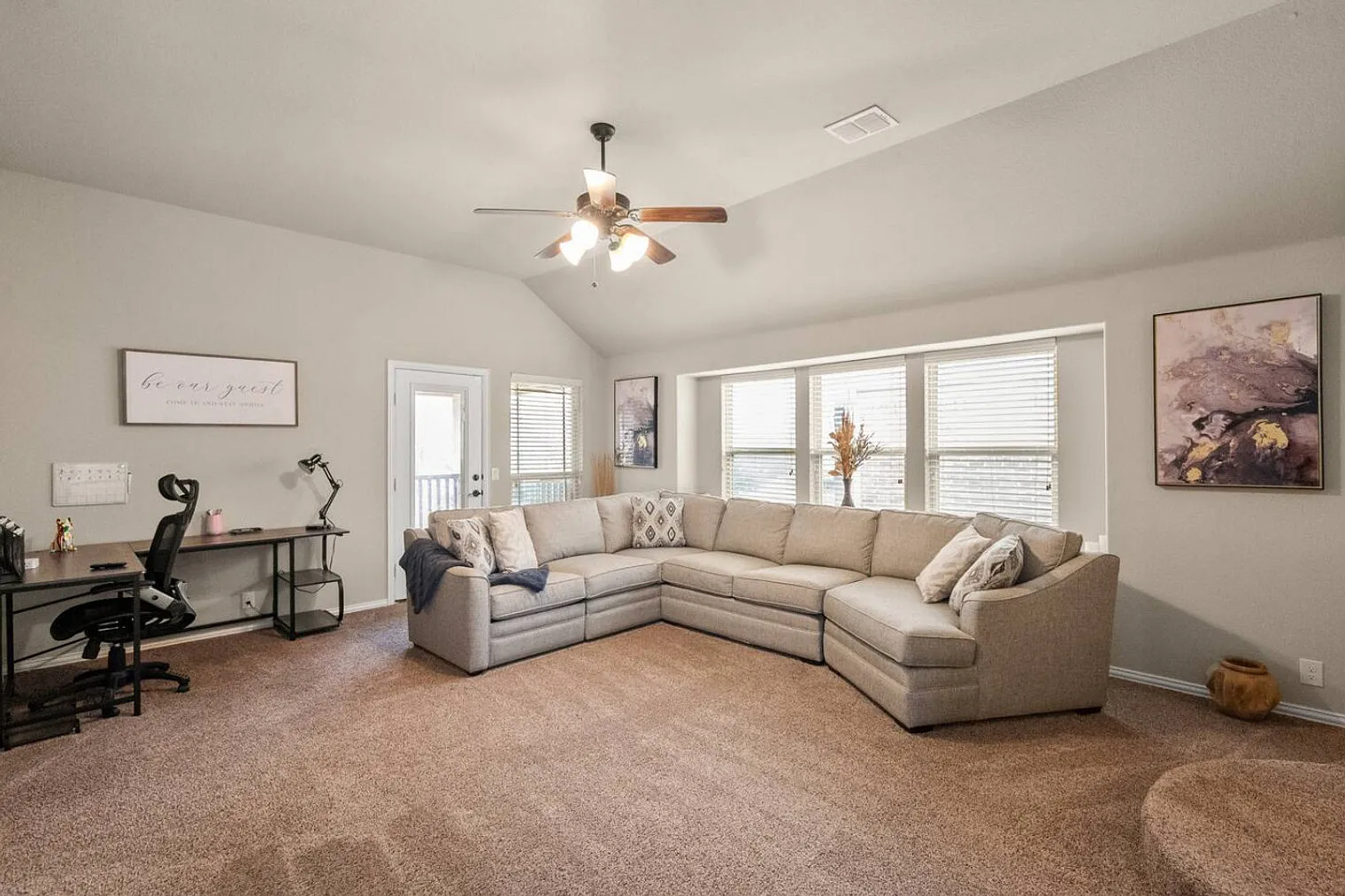 5 bed, 4.0 bath, $6,713 — Photo 1