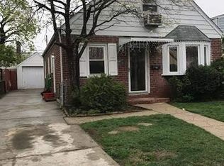 186 Wellington Rd, Elmont, NY 11003