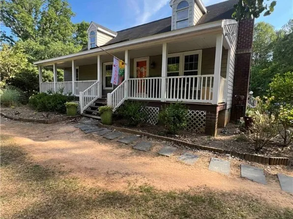 3695 Three Chopt Rd, Gum Spring, VA 23065
