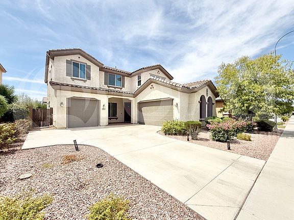 2nd image of 1943 E Canyon Way