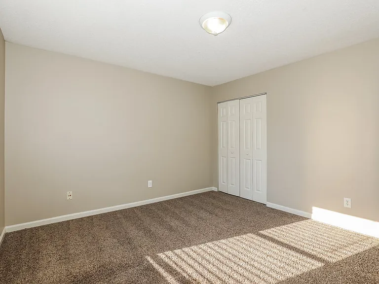 1607 Thornwick Trce — Photo 14