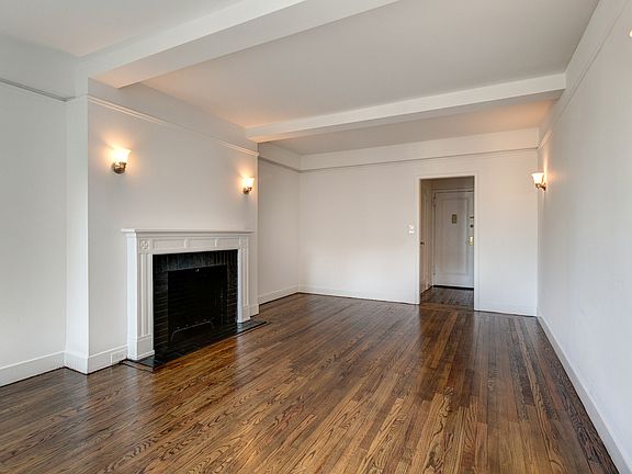 5th image of 15 Park Ave APT 8D