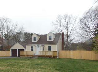 54 Sweetbriar Dr, Mastic, NY 11950