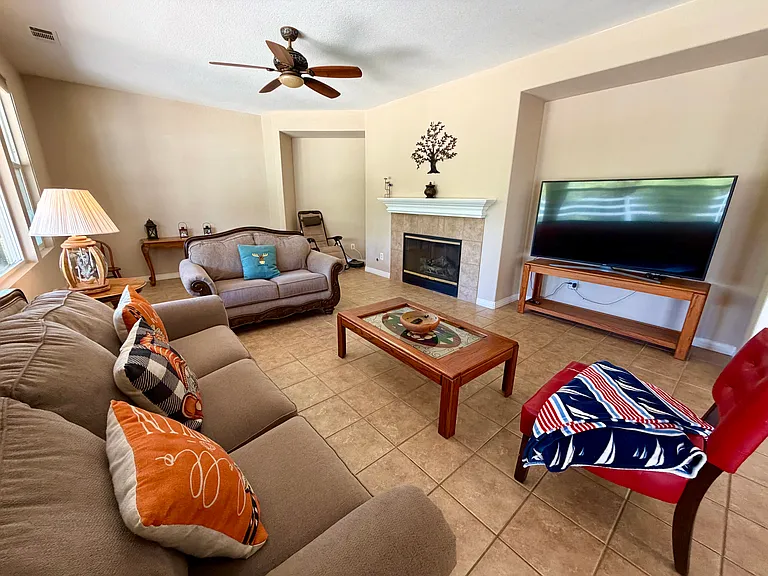 43130 Calle Camellia — Photo 15