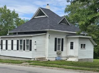 605 S 2nd St, Fairfield, IA 52556
