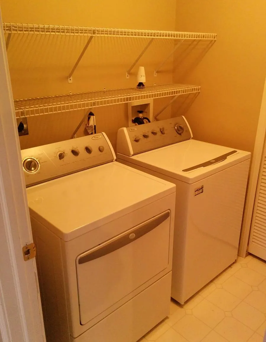 3 bed, 2.5 bath, 1598 sqft, $2,550 — Photo 3