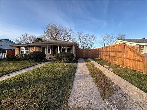 2nd image of 9008 Darby Ln