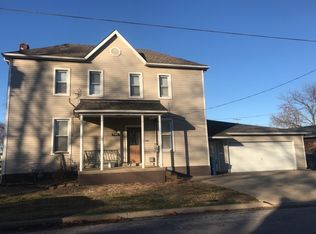 703 Church St, Germantown, IL 62245