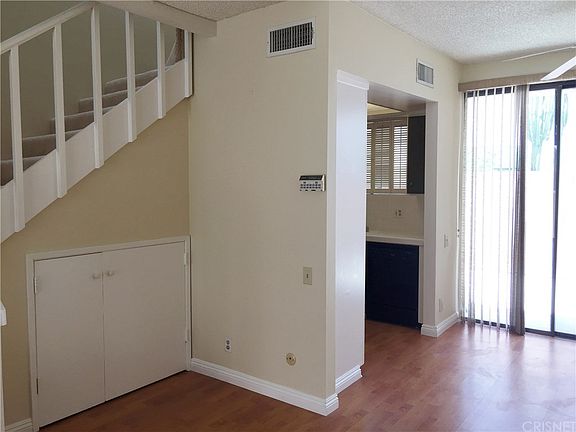 5th image of 5144 Zelzah Ave APT 7