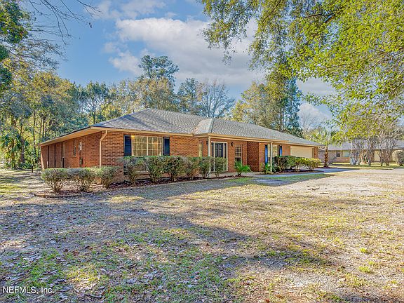 3rd image of 7832 Forest Cir