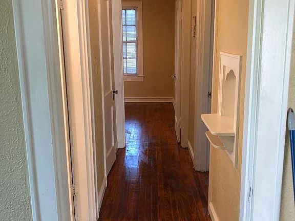 5th image of 627 McDade St