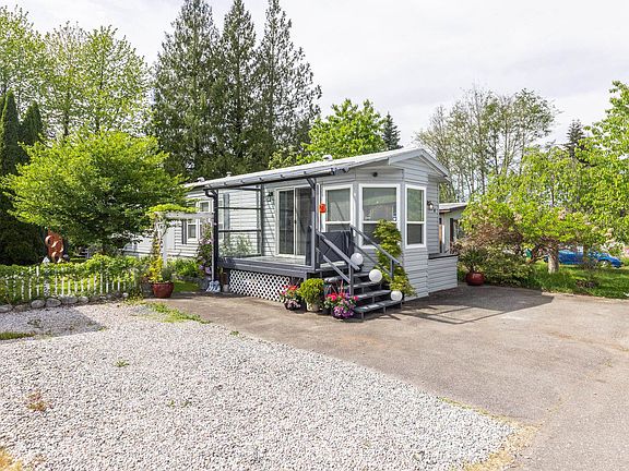 4th image of 23387 70a Ave #4