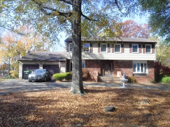 23 Briarwood Dr, Matawan, NJ 07747