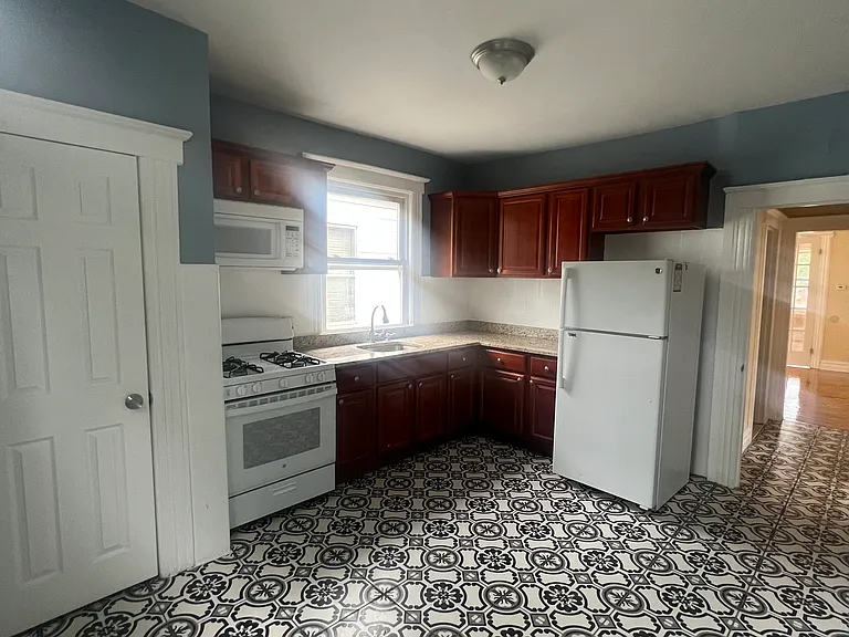 18 Cambridge St #2 — Photo 7