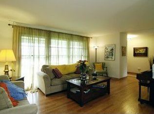 3129 N Stratford Rd, Arlington Heights, IL 60004