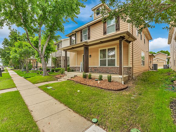 3rd image of 6916 Wind Row Dr
