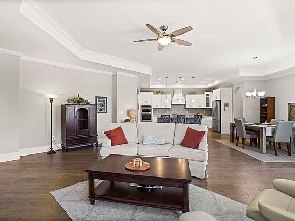 5th image of 5 Heron Glen Way