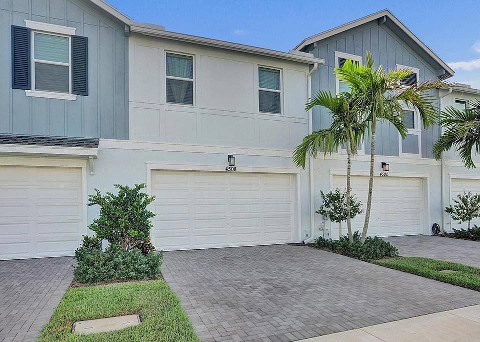 1st image of 4508 Longwood Lake Square