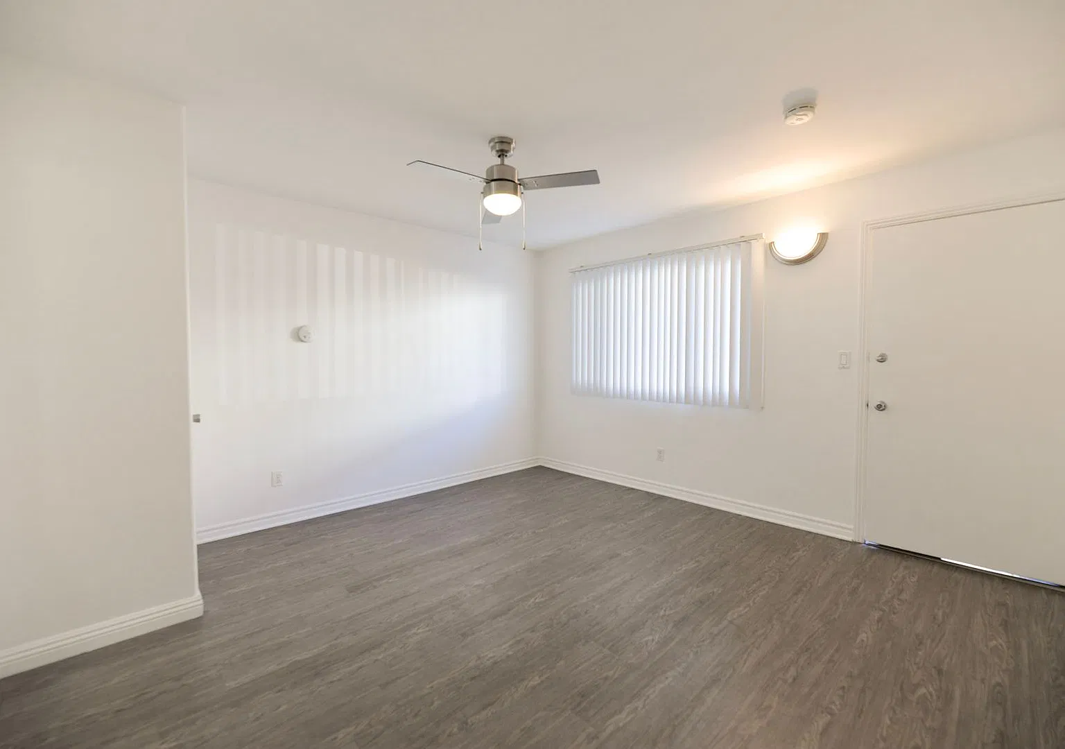 2601 S. El Camino Real — Photo 1
