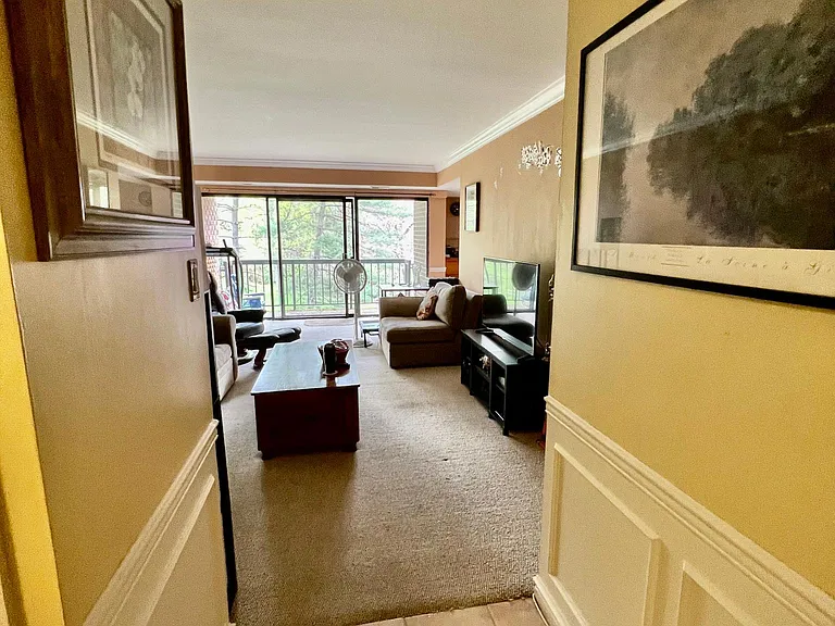 9800 Kingsbridge Dr #202 — Photo 14