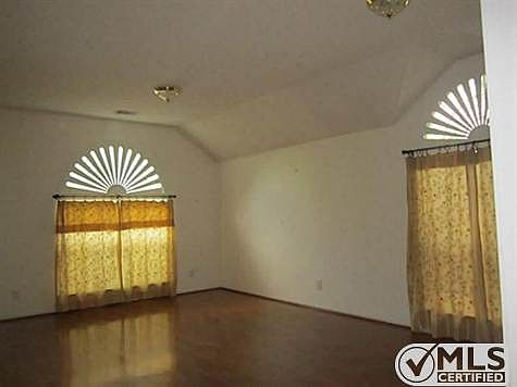 5th image of 3228 Verbena Dr