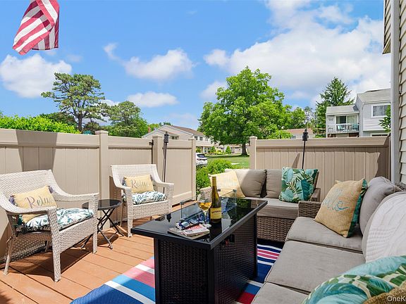 4th image of 230 Springmeadow Drive #M