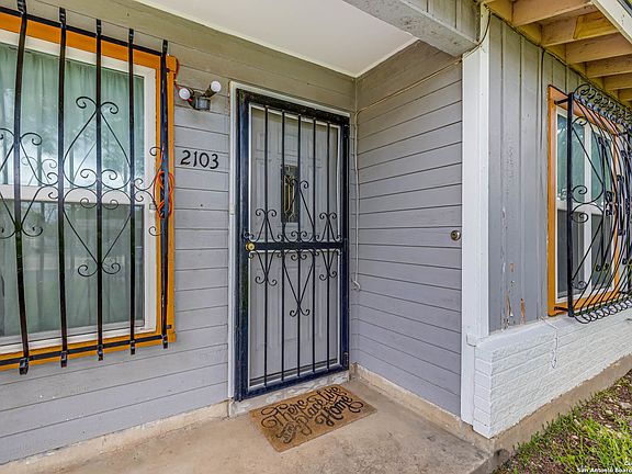 3rd image of 2103 Beechaven Dr