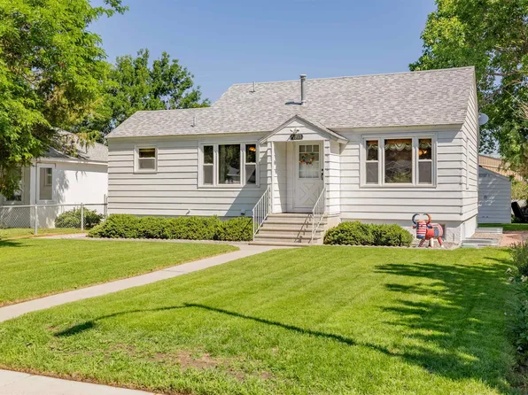 1911 Beck Ave, Cody, WY 82414