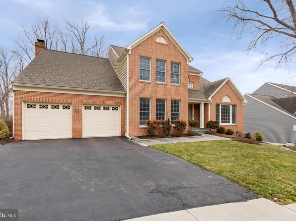 11819 Troika Ct, Woodbridge, VA 22192