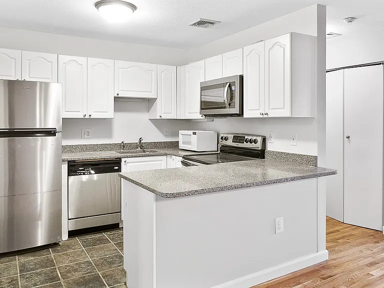 622 Boston Ave #7E — Photo 2