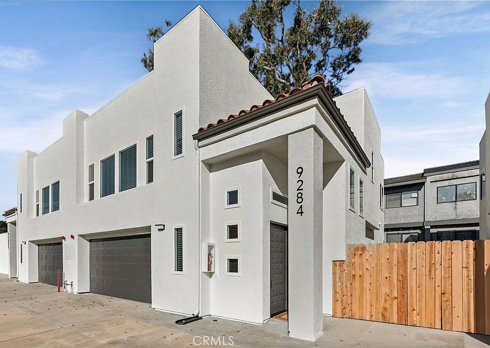 1st image of 9284 El Bordo Ave