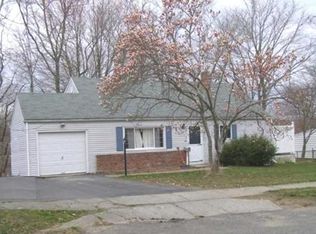 99 Cornflower Dr, Milford, CT 06460