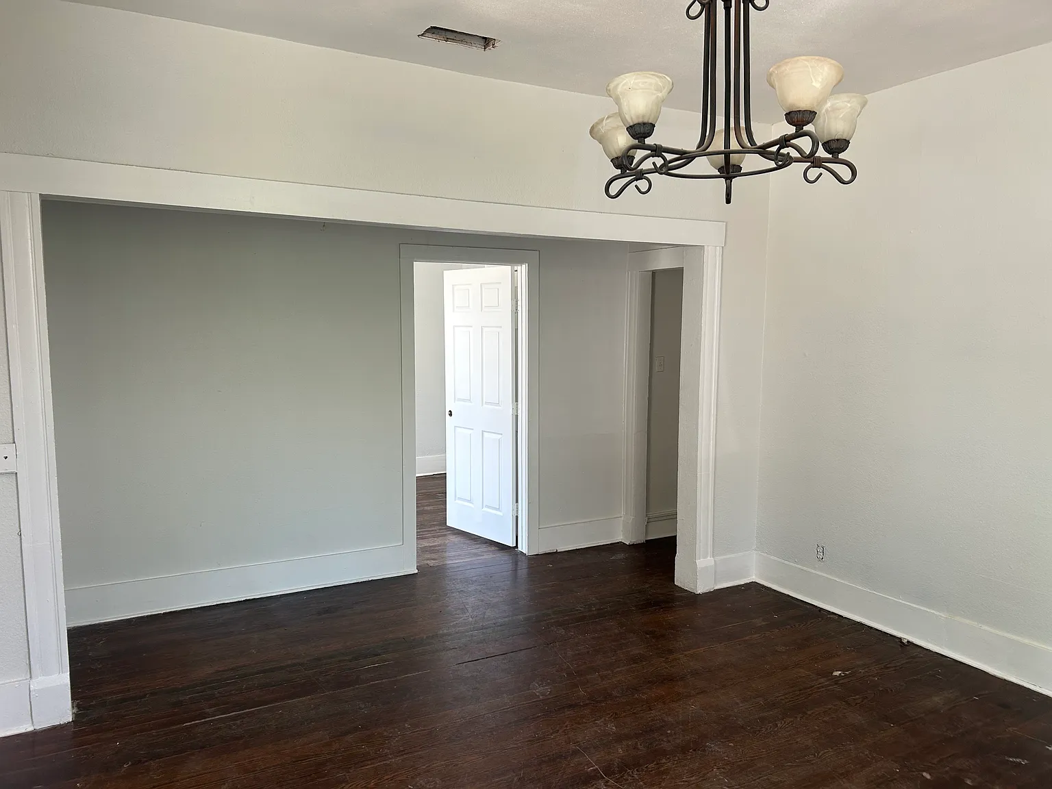 319 Kayton Ave — Photo 4