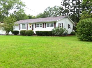 400 Beverly Hills Dr, Youngstown, OH