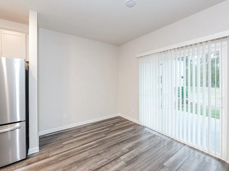 6068 Hickory Creek Ct — Photo 7