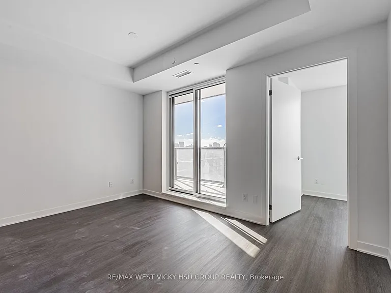 185 Alberta Ave #810 — Photo 10