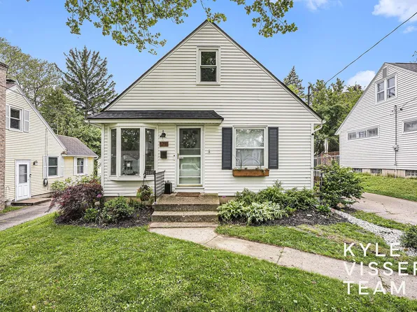 1711 Burke Ave NE, Grand Rapids, MI 49505