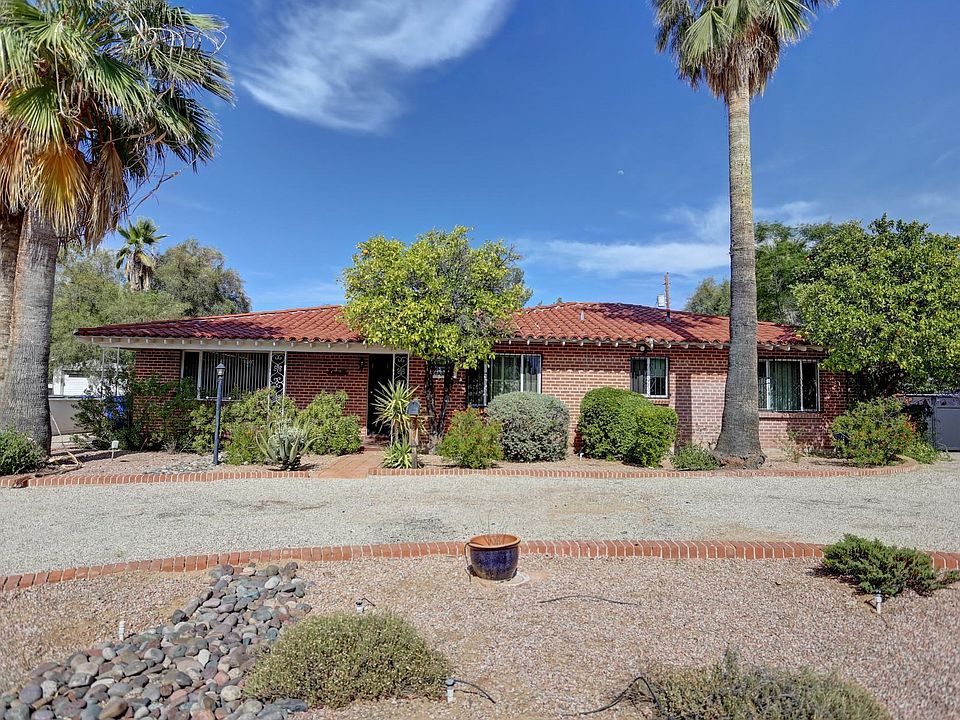 1st image of 642 N Camino Miramonte