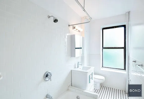 Rented by Bond New York | media 18