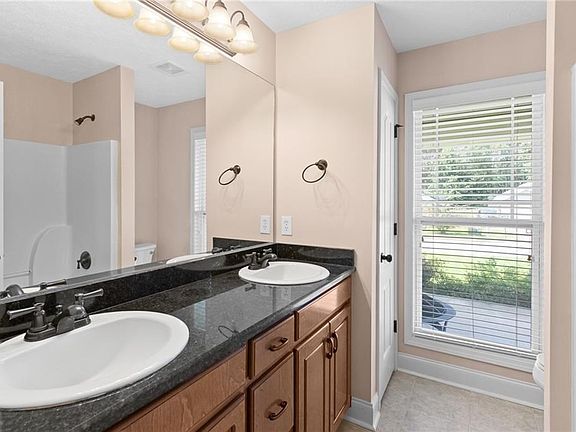 2nd image of 106 Southridge Ct