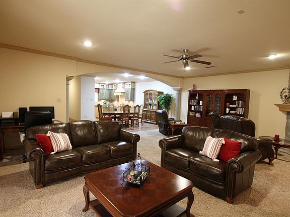 5th image of 4 Tuscan Villas Cir