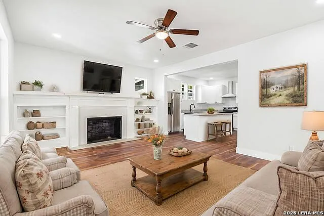823 W French Pl — Photo 8