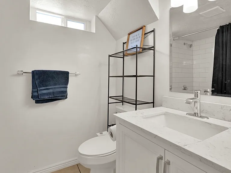 848 N Poinsettia Dr #1 — Photo 5