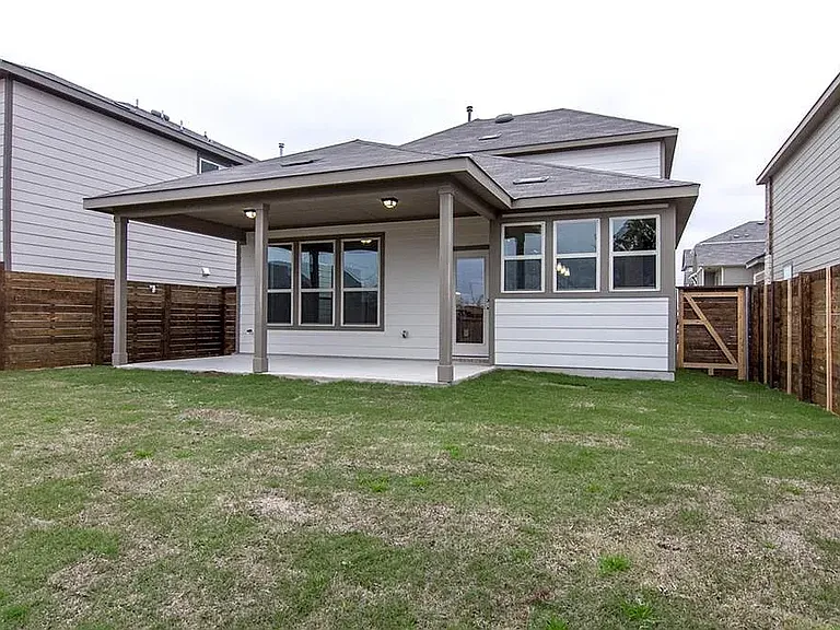 9205 Gynerium Dr — Photo 23