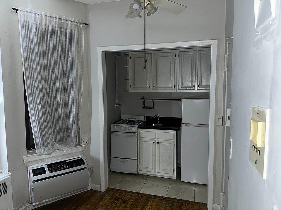 1st image of 330 E 90th St APT 2B