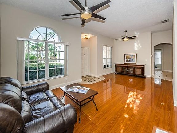 5th image of 2699 Aspen Ct