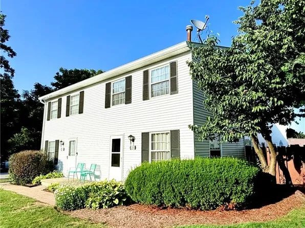 1489 Munroe Falls Ave, Cuyahoga Falls, OH 44221